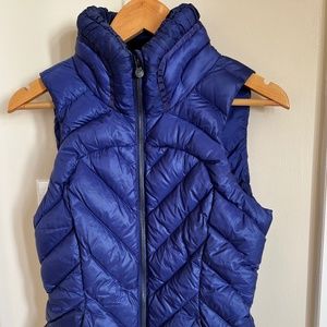 Lululemon vest, size 6, cobalt blue